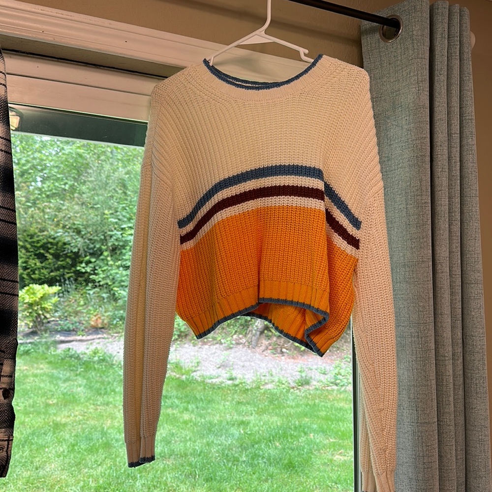 American eagle size medium cropped sweater